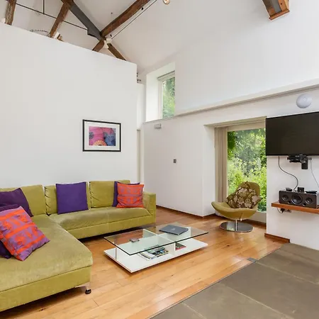 Holiday home The Barn At Noelles