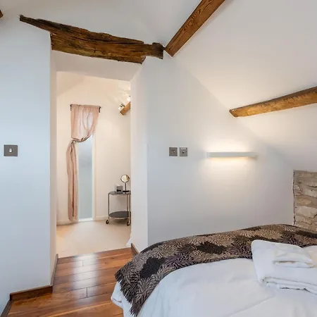 The Barn At Noelles * Pickering