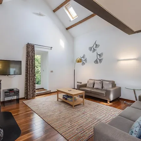 The Barn At Noelles Holiday home *